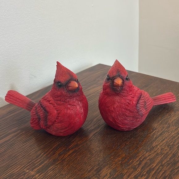 NWT- Set of 2- Red Cardinal Bird Figurine Decorations 4.25"H x 6.25"W - Picture 4 of 17